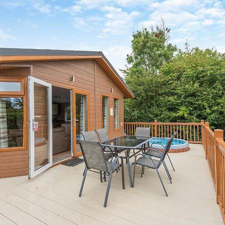 Wigmore Lakes Lodges Cardeston Exterior photo